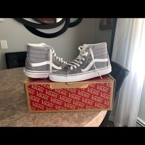 Vans Ski8 Frost Gray, Can be worn brand new!!